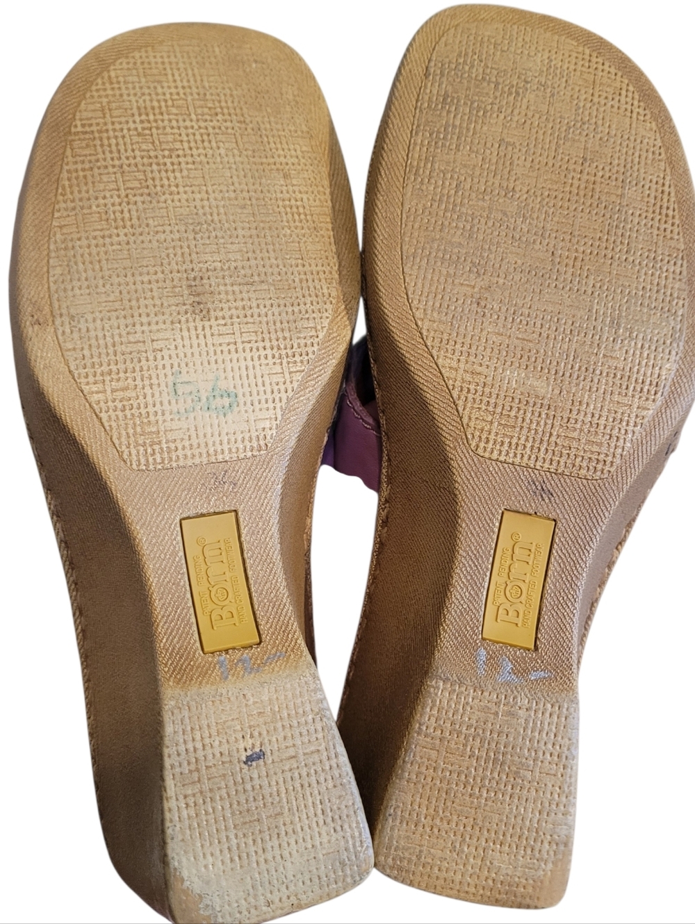 Born Azalea lavender flower leather sandals- 7.          A68 - Picture 4 of 8